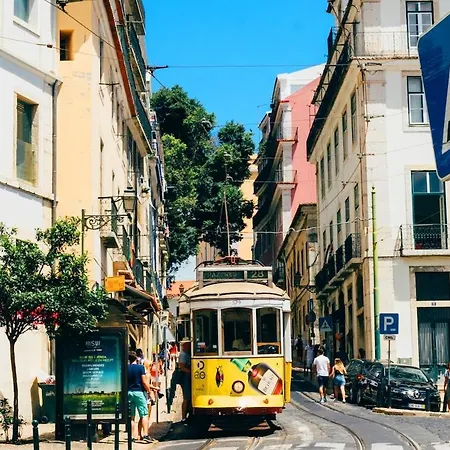 Alfama River Light Sunlit Views 아파트